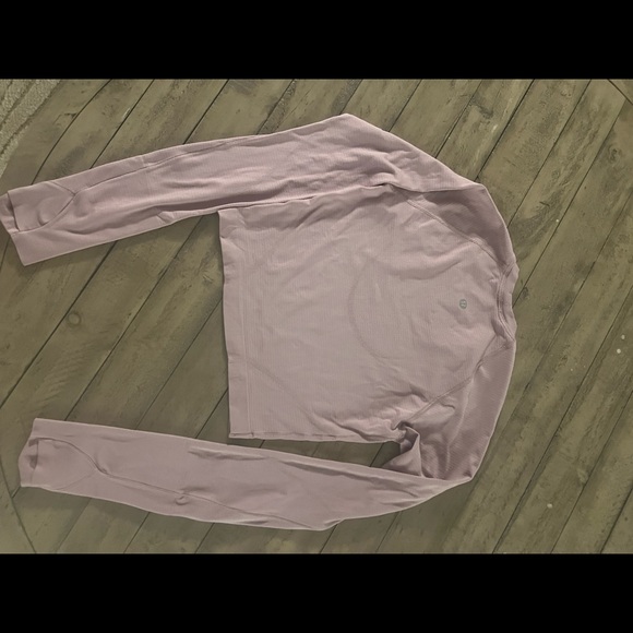 Lululemon top - Picture 2 of 3